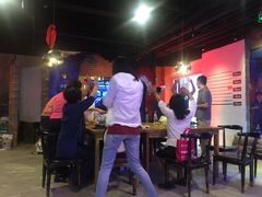 还可以玩桌游，美女超多-未来战场·大空间VR·轰趴·团建(常营店)