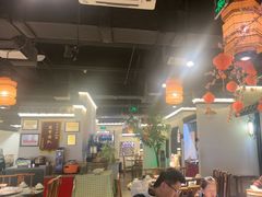 -卢大鲜鱼头捞饭(美利广场店)