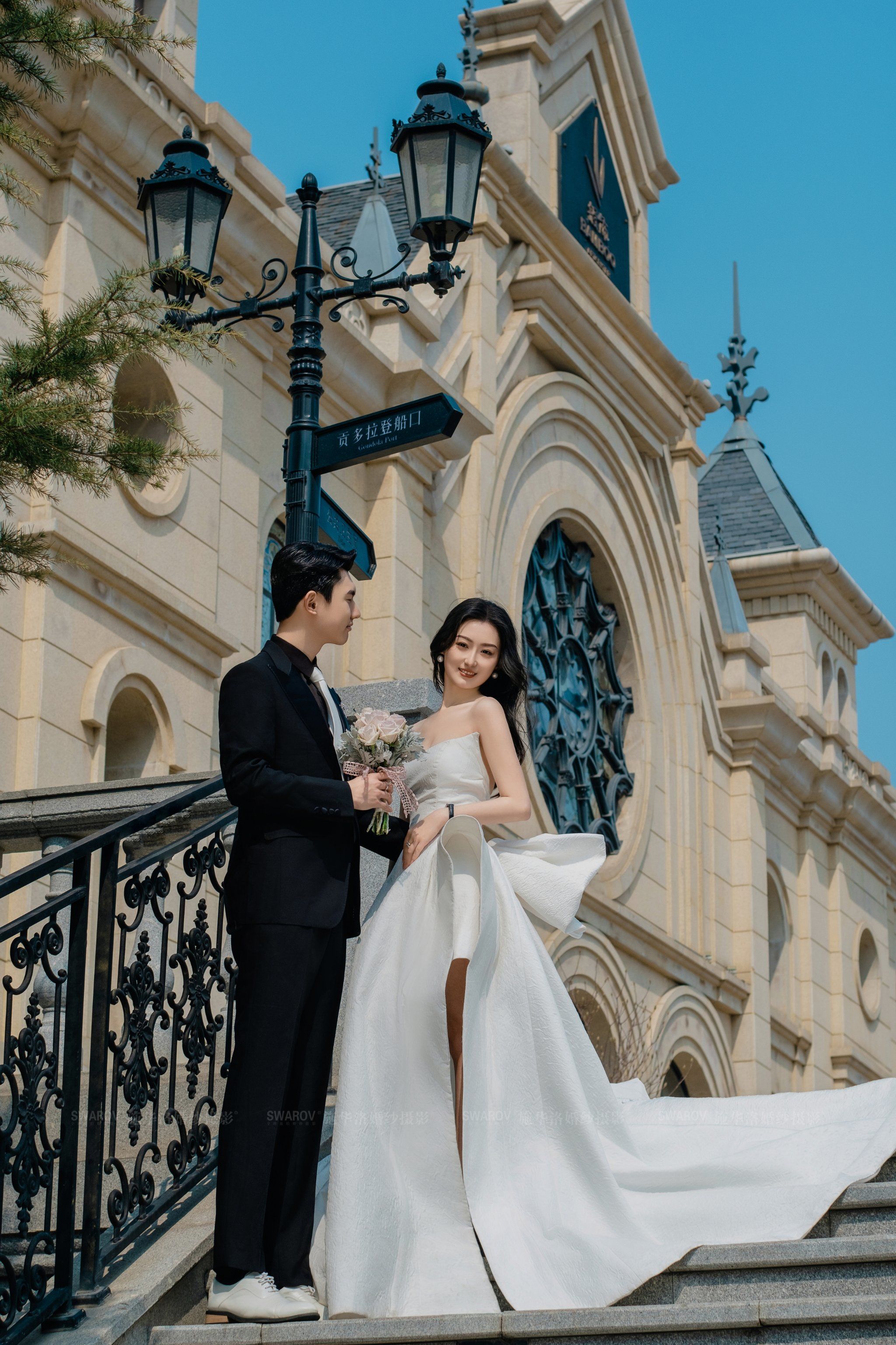 大连婚纱照东港威尼斯水城光影呈现别样风味