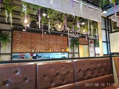 -辣小妮de川菜馆(红旗Mall店)