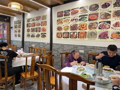 -华光驿站私房菜·黑金冠