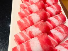 招牌手切肥牛-锅首鲜品火锅(鸳鸯店)