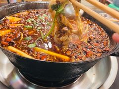 -鸿顺老铁锅美蛙鱼府(解放碑店)
