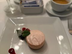 草莓慕斯蛋糕-茹丝葵经典牛排馆(上海外滩店)