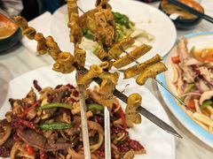 -乡村馕坑肉·烧烤·新疆菜·本地人更爱吃(阿勒泰首店)