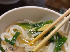 -建新园过桥米线(老街店)