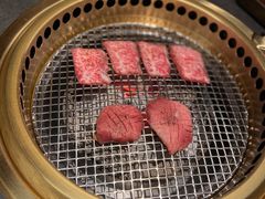 -铭牛烧肉·和牛海鲜自助(高新月牙湖店)