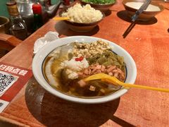 -周小明火锅(黑金冠社区店)