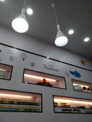 -美斯洛美甲美睫连锁店