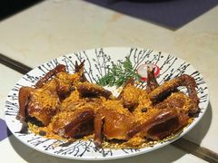 避风塘乳鸽-点都德·毕德寮