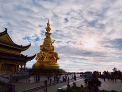 -峨嵋山金顶