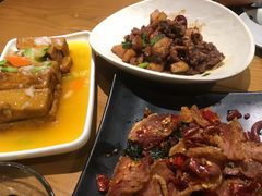 -隔壁老王·家常云南菜(花巷店)