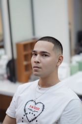 -理昂男士理发店 Barber shop