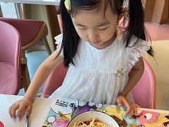 -水桶王国主题餐厅·聚会·生日派对·亲子活动·家庭套餐(亚龙湾希尔顿店)