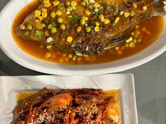 -梓檚中餐厅湖北菜小龙虾武昌鱼排骨藕汤(黄鹤楼店)