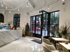 -Fridi Patisserie Cafe