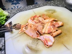 藏香猪-宏宏无烟石板烧烤
