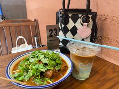 -CowCow其其·牛杂咖啡公司(六运店)