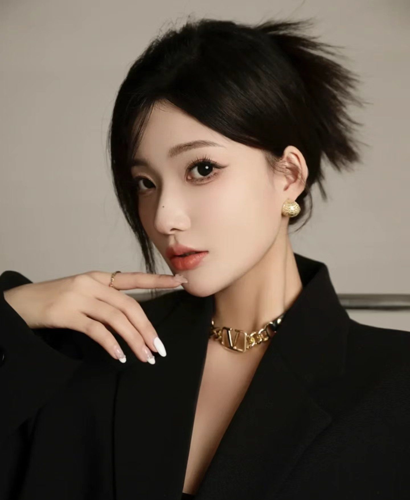 超拽姐上线御姐风格大杀四方
酷女孩必