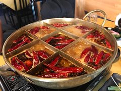 -江湖餐厅–重庆九宫格老火锅