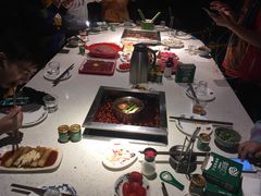 -二荆条·蜀鲜汇城市森林火锅