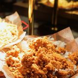 新品来啦，在比格比萨自助实现芝士瀑布配炸鸡🍗