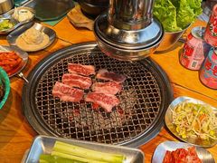 -唯成•韩国炭火烤肉 유성고기