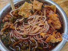 -鹿寨小何螺蛳粉店