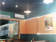 大堂-婉泰·特色小吃·舂鸡脚(告庄二店)