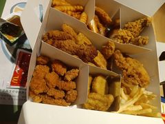 -麦当劳(汉口火车站候车室店)