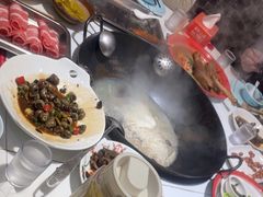 -茸梅路右拐龙虾-农家菜(松江店)