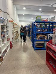 -逝水玩具折扣店