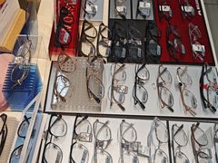 -天空之镜眼镜店蔡司依视路授权店(天通苑店)