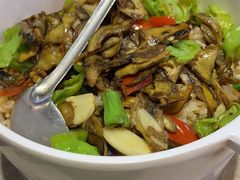 青椒炒牛肝菌-翠云楼·汽锅鸡·云南特色菜(翠湖公园店)