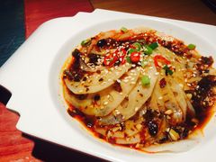 -多嘴超级肉蟹煲(杉杉国潮主题店)