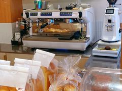 面包甜点陈列柜-C·BREAD饱仓(北苑店)