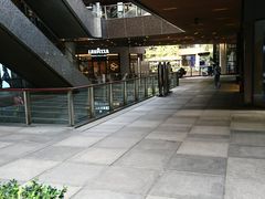-瑞虹新天地月亮湾