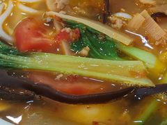 -蒙自源米线大王(花园城商场店)