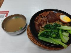 -龙香记桂林米粉(东扬威街11号楼店)