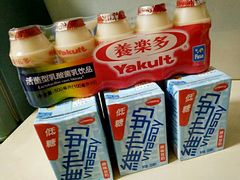 -全家便利店(洛川东路店)