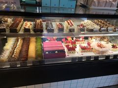 -Dough&Joe团憩(瑞虹天地月亮湾店)