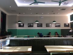 大堂-魏记烧味饭