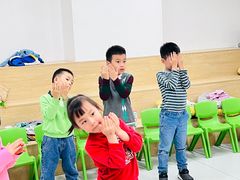 -蓝话筒·少儿成人演讲口才·主持朗诵·戏剧表演(大华第一坊店)