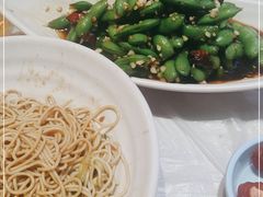 -肥肥虾庄·金牌油焖大虾(首义路店)