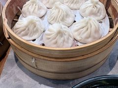 -莱莱小笼·乔艾