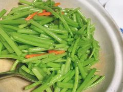 茼蒿杆儿这个做法我觉得好新奇-同庆楼(金宝汇店)