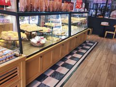 面包甜点陈列柜-味多美(民星路店)