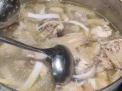 -东椰·海南椰子鸡火锅(朝阳门店)