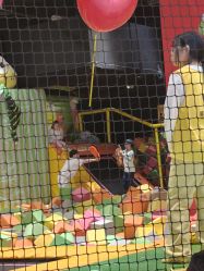 -蹦蹦跳跳(新奥购物中心店)