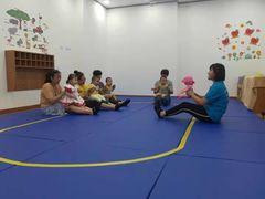 -抱抱熊托育中心(大悦城店)